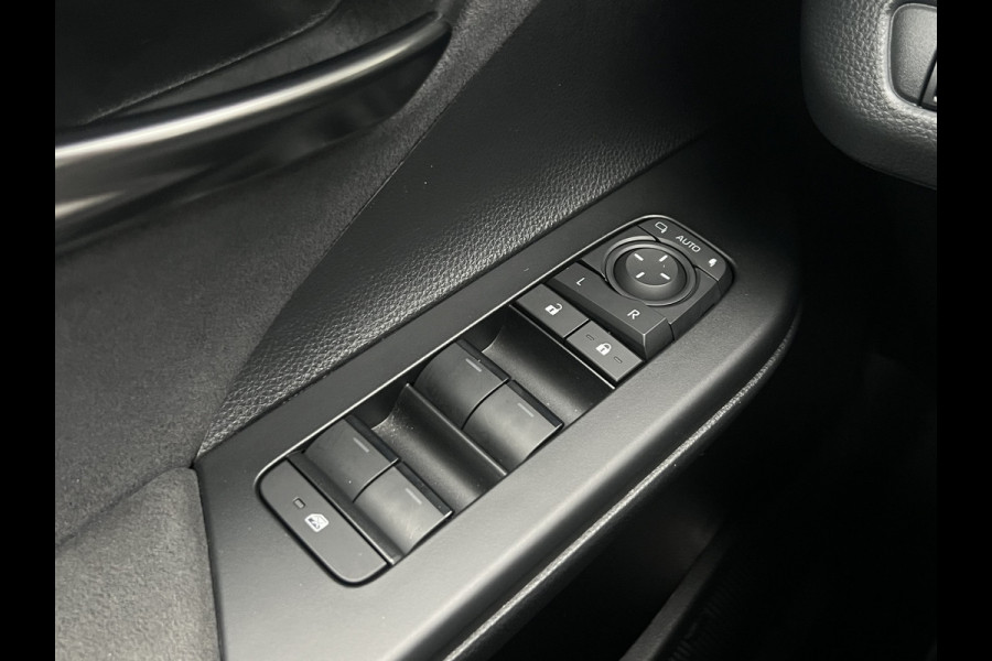 Toyota C-HR 2.0 Plug-in Hybrid 220 Executive | JBL | ACC | Premium LED | Camera
