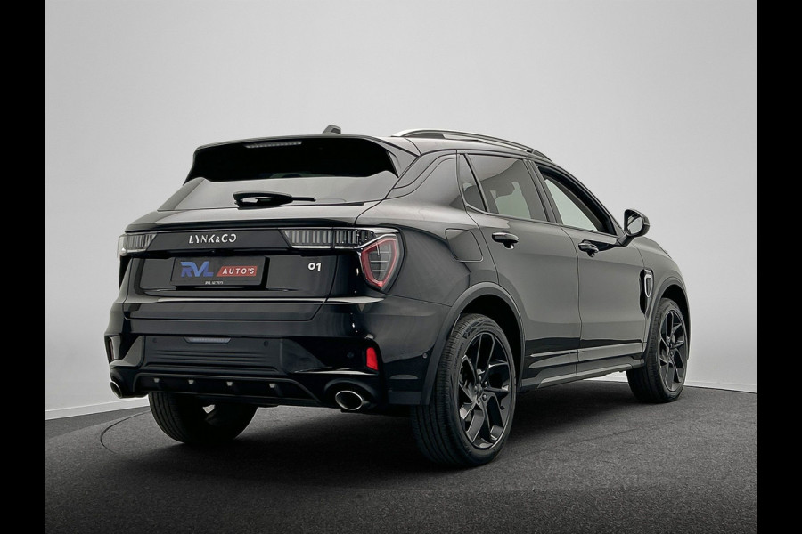 Lynk & Co 01 1.5 261PK Plug-in Hybrid *Black pakket* 360 CameraPano/dak Apple/Carplay Adaptive/Cruise