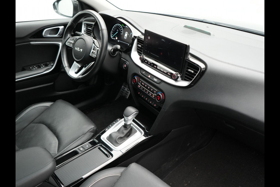 Kia Xceed 1.6 GDi PHEV ExecutiveLine 141pk Dealer O.H. | Panodak | Adaptive Cruise | Camera | Lederen Sportstoelen Memory & Ventilatie | Stoelen & Stuur Verwarmd | Keyless | BLIS | Apple Carplay | Navigatie | DAB | Plug In Hybrid |