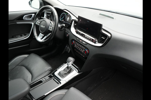 Kia Xceed 1.6 GDi PHEV ExecutiveLine 141pk Dealer O.H. | Panodak | Adaptive Cruise | Camera | Lederen Sportstoelen Memory & Ventilatie | Stoelen & Stuur Verwarmd | Keyless | BLIS | Apple Carplay | Navigatie | DAB | Plug In Hybrid |
