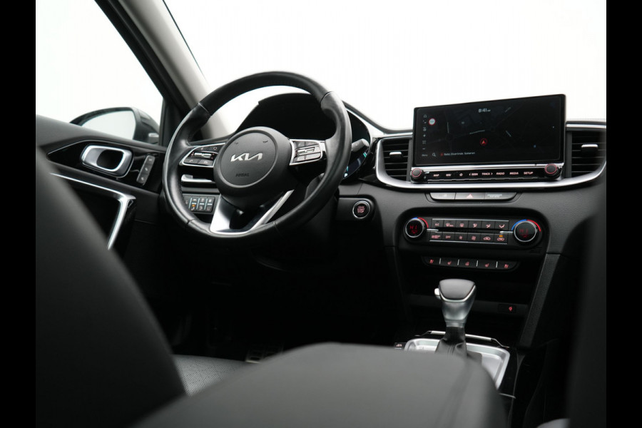 Kia Xceed 1.6 GDi PHEV ExecutiveLine 141pk Dealer O.H. | Panodak | Adaptive Cruise | Camera | Lederen Sportstoelen Memory & Ventilatie | Stoelen & Stuur Verwarmd | Keyless | BLIS | Apple Carplay | Navigatie | DAB | Plug In Hybrid |