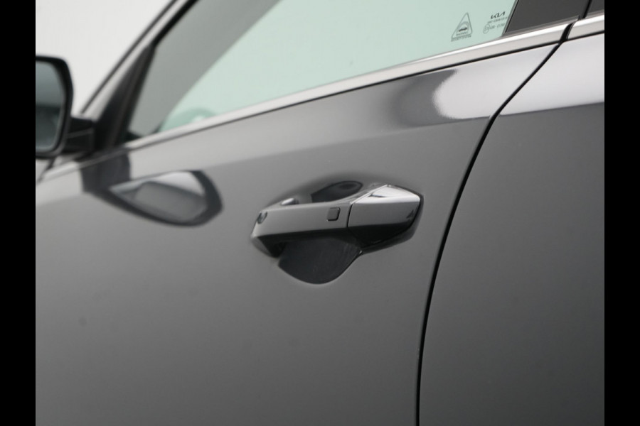 Kia Xceed 1.6 GDi PHEV ExecutiveLine 141pk Dealer O.H. | Panodak | Adaptive Cruise | Camera | Lederen Sportstoelen Memory & Ventilatie | Stoelen & Stuur Verwarmd | Keyless | BLIS | Apple Carplay | Navigatie | DAB | Plug In Hybrid |