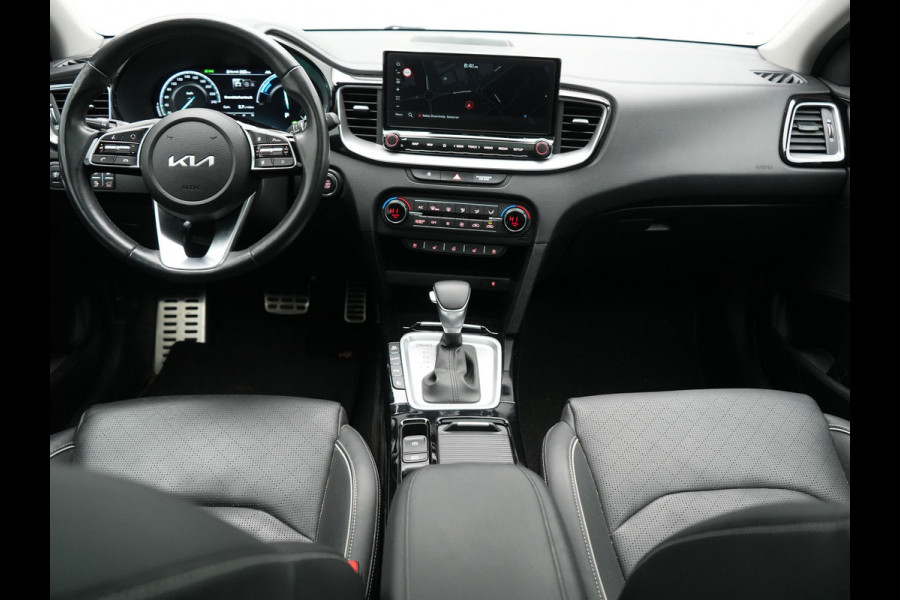 Kia Xceed 1.6 GDi PHEV ExecutiveLine 141pk Dealer O.H. | Panodak | Adaptive Cruise | Camera | Lederen Sportstoelen Memory & Ventilatie | Stoelen & Stuur Verwarmd | Keyless | BLIS | Apple Carplay | Navigatie | DAB | Plug In Hybrid |