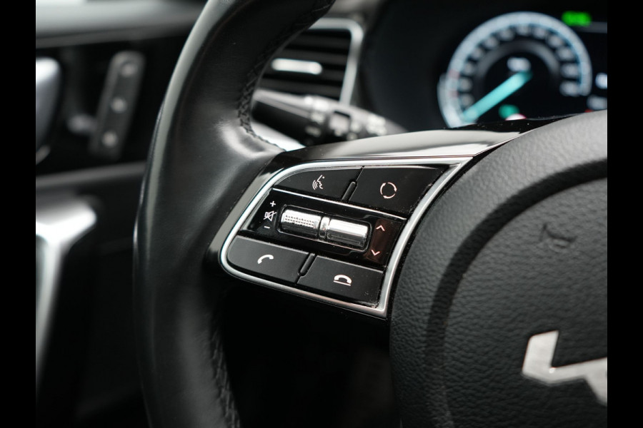 Kia Xceed 1.6 GDi PHEV ExecutiveLine 141pk Dealer O.H. | Panodak | Adaptive Cruise | Camera | Lederen Sportstoelen Memory & Ventilatie | Stoelen & Stuur Verwarmd | Keyless | BLIS | Apple Carplay | Navigatie | DAB | Plug In Hybrid |