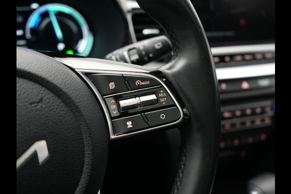 Kia Xceed 1.6 GDi PHEV ExecutiveLine 141pk Dealer O.H. | Panodak | Adaptive Cruise | Camera | Lederen Sportstoelen Memory & Ventilatie | Stoelen & Stuur Verwarmd | Keyless | BLIS | Apple Carplay | Navigatie | DAB | Plug In Hybrid |