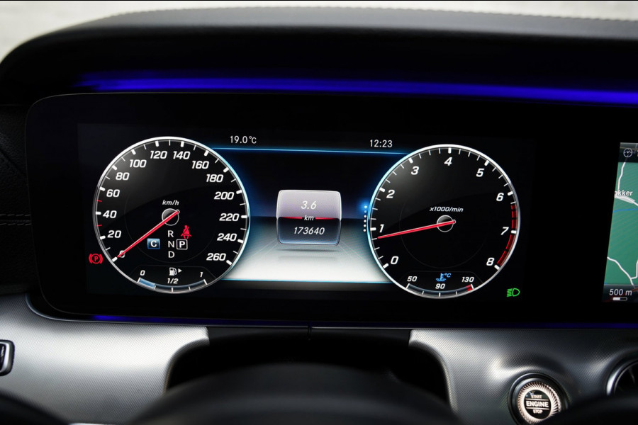 Mercedes-Benz E-Klasse Coupé 200 AMG NIGHT PANO 360 CAM