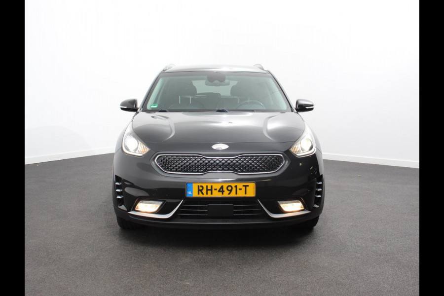 Kia Niro 1.6 GDi Hybrid ExecutiveLine Automaat Climate control Cruise control Trekhaak Camera Lichtmetalen velgen Navigatie Stoelverwarming Stoelverkoeling Stuurverwarming