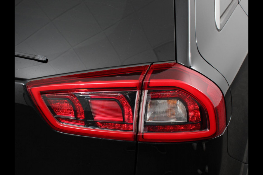 Kia Niro 1.6 GDi Hybrid ExecutiveLine Automaat Climate control Cruise control Trekhaak Camera Lichtmetalen velgen Navigatie Stoelverwarming Stoelverkoeling Stuurverwarming