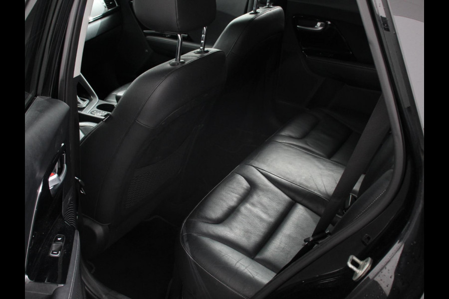 Kia Niro 1.6 GDi Hybrid ExecutiveLine Automaat Climate control Cruise control Trekhaak Camera Lichtmetalen velgen Navigatie Stoelverwarming Stoelverkoeling Stuurverwarming