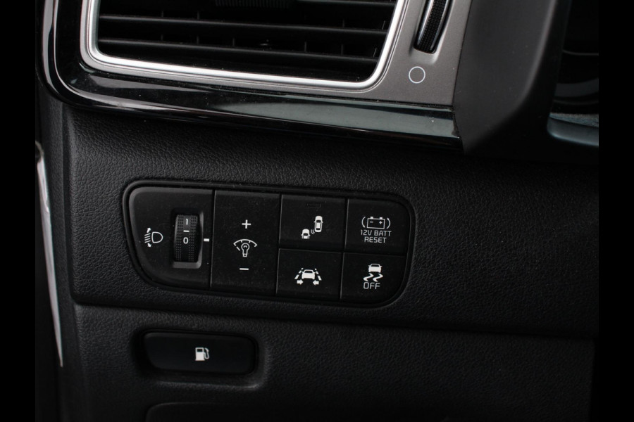Kia Niro 1.6 GDi Hybrid ExecutiveLine Automaat Climate control Cruise control Trekhaak Camera Lichtmetalen velgen Navigatie Stoelverwarming Stoelverkoeling Stuurverwarming
