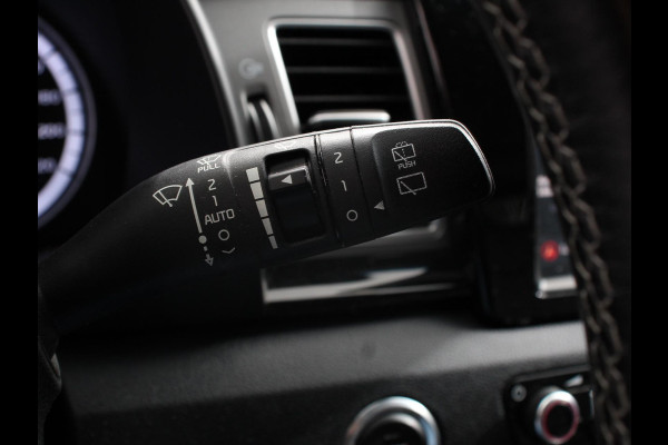 Kia Niro 1.6 GDi Hybrid ExecutiveLine Automaat Climate control Cruise control Trekhaak Camera Lichtmetalen velgen Navigatie Stoelverwarming Stoelverkoeling Stuurverwarming