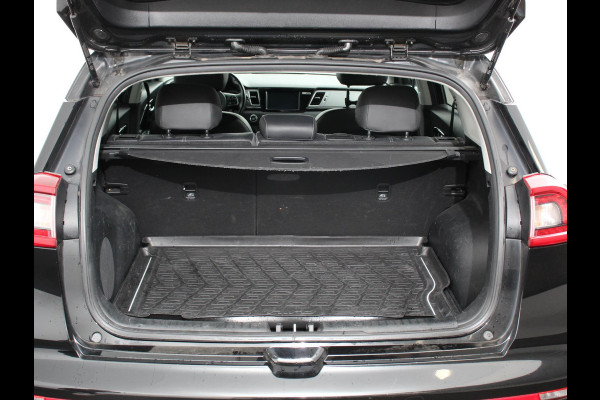 Kia Niro 1.6 GDi Hybrid ExecutiveLine Automaat Climate control Cruise control Trekhaak Camera Lichtmetalen velgen Navigatie Stoelverwarming Stoelverkoeling Stuurverwarming