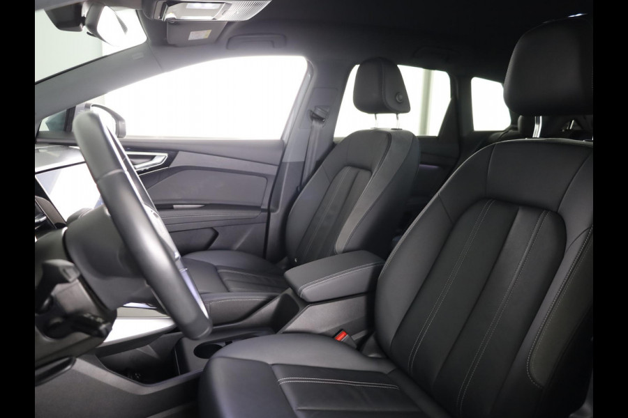 Audi Q4 e-tron 40 Advanced edition 77 kWh 204 pk S-tronic | Private lease vanaf € 824,- per maand | Navigatie | Parkeersensoren (Park assist) | Achteruitrijcamera | Adaptieve cruise control | Sonos geluidssysteem | Lederen bekleding | S-Line (exterieur) |