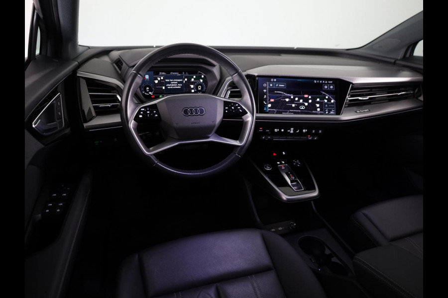Audi Q4 e-tron 40 Advanced edition 77 kWh 204 pk S-tronic | Private lease vanaf € 824,- per maand | Navigatie | Parkeersensoren (Park assist) | Achteruitrijcamera | Adaptieve cruise control | Sonos geluidssysteem | Lederen bekleding | S-Line (exterieur) |