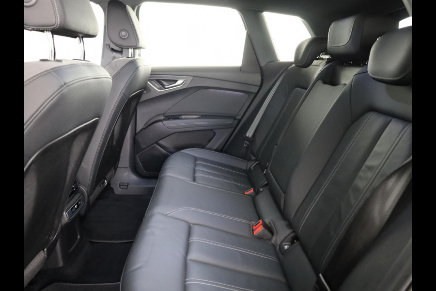Audi Q4 e-tron 40 Advanced edition 77 kWh 204 pk S-tronic | Private lease vanaf € 824,- per maand | Navigatie | Parkeersensoren (Park assist) | Achteruitrijcamera | Adaptieve cruise control | Sonos geluidssysteem | Lederen bekleding | S-Line (exterieur) |