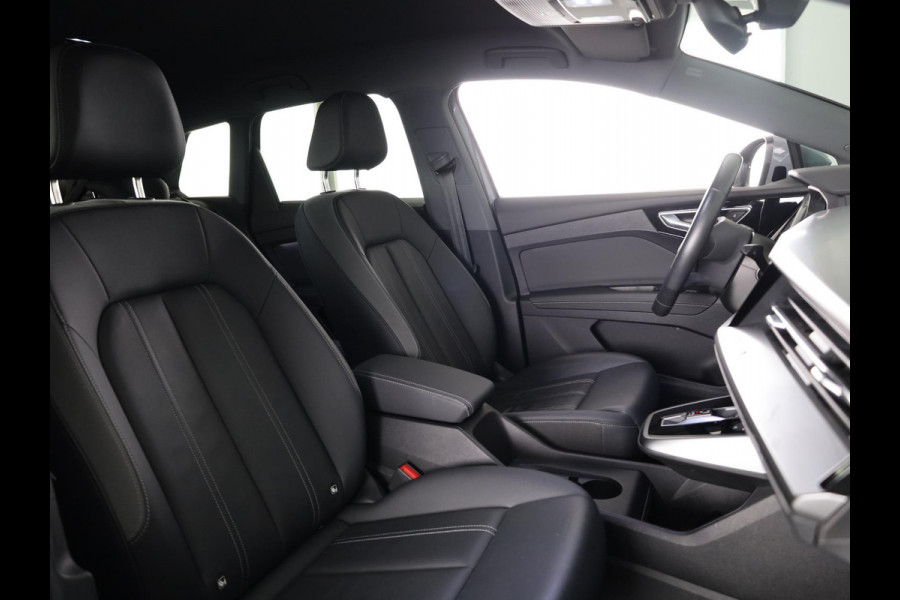 Audi Q4 e-tron 40 Advanced edition 77 kWh 204 pk S-tronic | Private lease vanaf € 824,- per maand | Navigatie | Parkeersensoren (Park assist) | Achteruitrijcamera | Adaptieve cruise control | Sonos geluidssysteem | Lederen bekleding | S-Line (exterieur) |