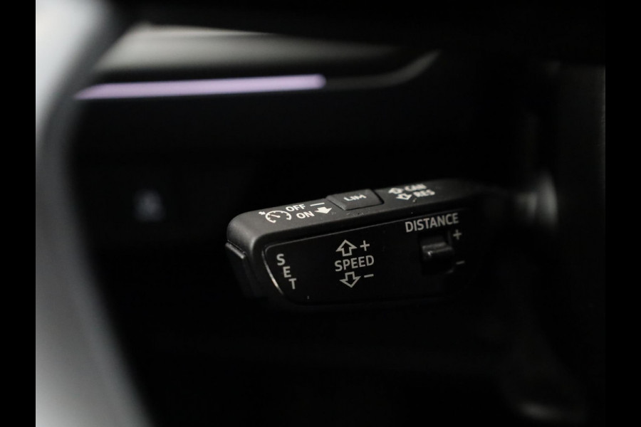 Audi Q4 e-tron 40 Advanced edition 77 kWh 204 pk S-tronic | Private lease vanaf € 824,- per maand | Navigatie | Parkeersensoren (Park assist) | Achteruitrijcamera | Adaptieve cruise control | Sonos geluidssysteem | Lederen bekleding | S-Line (exterieur) |