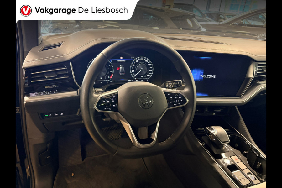 Volkswagen Touareg 3.0 TSi eHybrid 4MOTION / pano / leer / camera / stoel en stuurverwaming