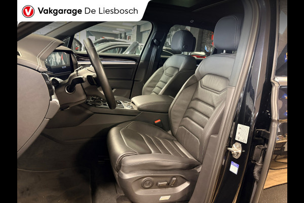 Volkswagen Touareg 3.0 TSi eHybrid 4MOTION / pano / leer / camera / stoel en stuurverwaming
