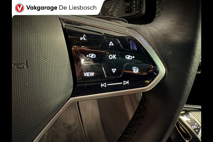 Volkswagen Touareg 3.0 TSi eHybrid 4MOTION / pano / leer / camera / stoel en stuurverwaming