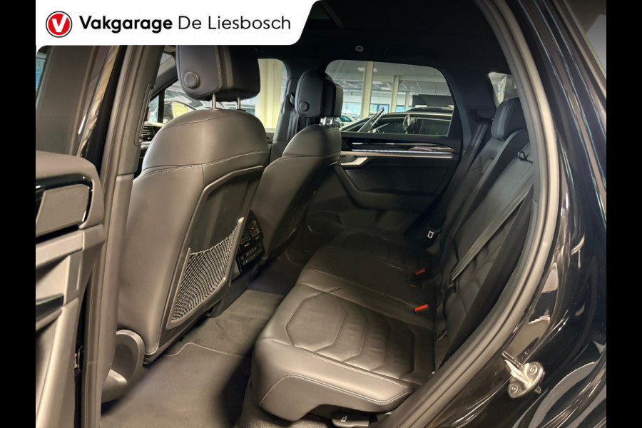 Volkswagen Touareg 3.0 TSi eHybrid 4MOTION / pano / leer / camera / stoel en stuurverwaming