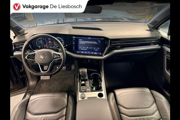 Volkswagen Touareg 3.0 TSi eHybrid 4MOTION / pano / leer / camera / stoel en stuurverwaming