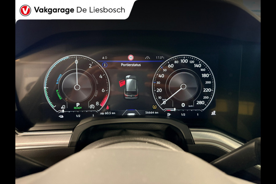 Volkswagen Touareg 3.0 TSi eHybrid 4MOTION / pano / leer / camera / stoel en stuurverwaming