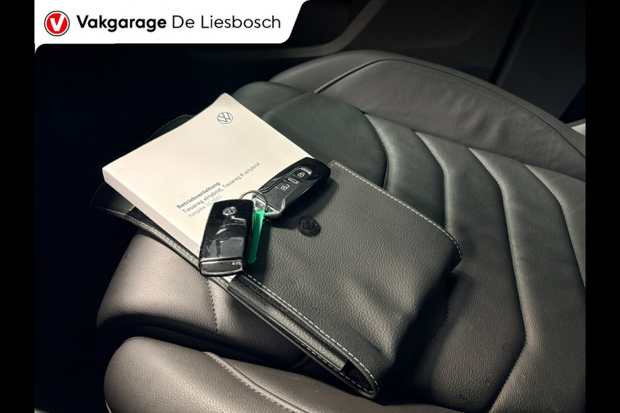 Volkswagen Touareg 3.0 TSi eHybrid 4MOTION / pano / leer / camera / stoel en stuurverwaming