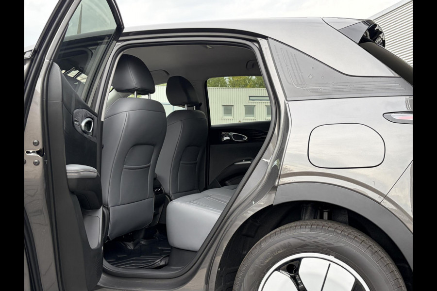 GEELY E2 Max 47 kWh 115 PK | VOORRAAD! | 345 Km actieradius | Verwarmbare voorstoelen en stuurwiel | Achteruitrijcamera en parkeersensoren achter | 8,8" digitaal instrumentenpaneel en 14,6" multimediascherm met Flyme Auto