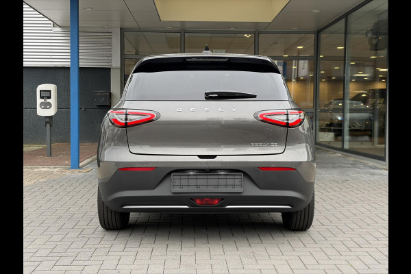 GEELY E2 Max 47 kWh 115 PK | VOORRAAD! | 345 Km actieradius | Verwarmbare voorstoelen en stuurwiel | Achteruitrijcamera en parkeersensoren achter | 8,8" digitaal instrumentenpaneel en 14,6" multimediascherm met Flyme Auto
