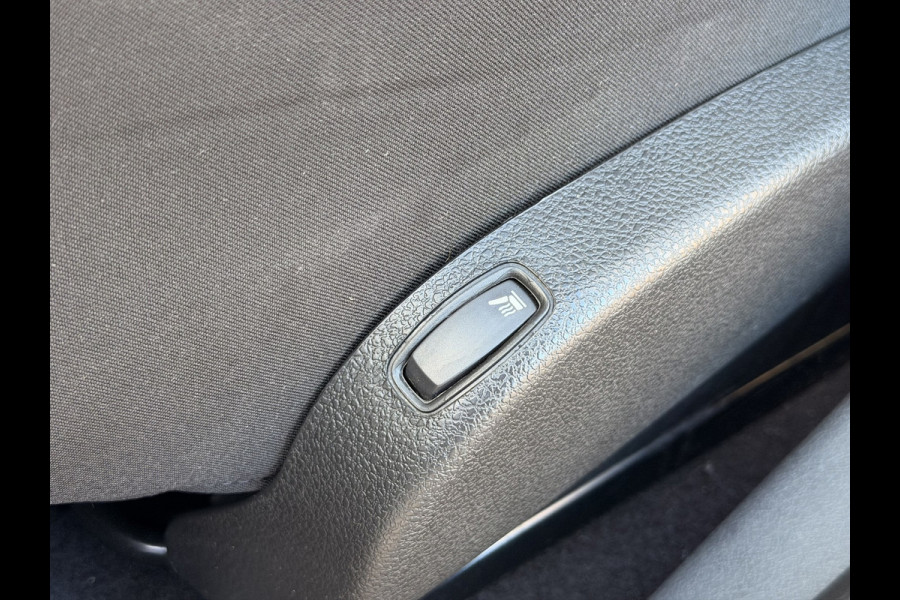 Dacia Lodgy 1.3 TCe Stepway 7P CarPlay Cruise 3x isofix Stoelverwarming