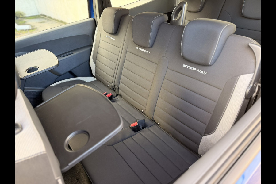 Dacia Lodgy 1.3 TCe Stepway 7P CarPlay Cruise 3x isofix Stoelverwarming