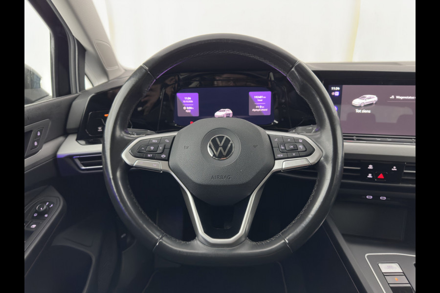 Volkswagen Golf Variant 2.0 TDI Life Business+ (INCL.BTW) Aut. *FULL-LED | ADAPTIVE-CRUISE | BLIND-SPOT | DIGI-COCKPIT | NAVI-FULLMAP | AMBIENT-LIGHT | COMFORT-SEATS | KEYLESS | DAB+ | PRIVACY-GLASS | ECC | PDC | TOWBAR | 16''ALU*