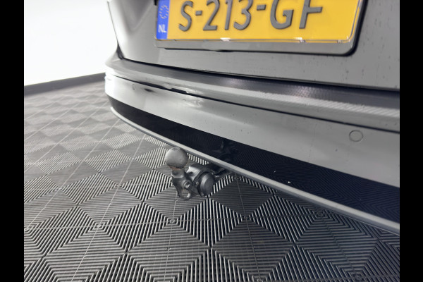 Volkswagen Golf Variant 2.0 TDI Life Business+ (INCL.BTW) Aut. *FULL-LED | ADAPTIVE-CRUISE | BLIND-SPOT | DIGI-COCKPIT | NAVI-FULLMAP | AMBIENT-LIGHT | COMFORT-SEATS | KEYLESS | DAB+ | PRIVACY-GLASS | ECC | PDC | TOWBAR | 16''ALU*