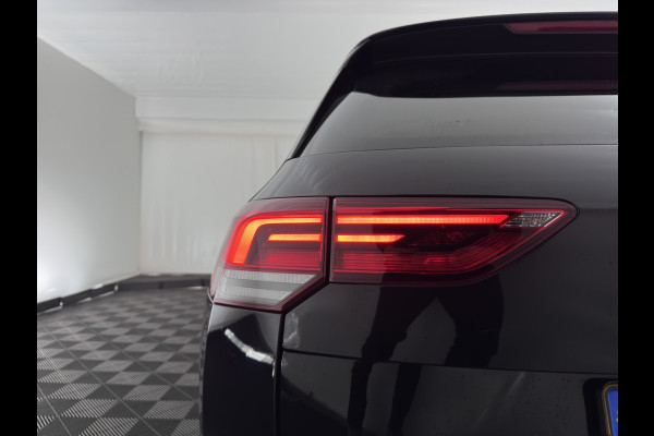 Volkswagen Golf Variant 2.0 TDI Life Business+ (INCL.BTW) Aut. *FULL-LED | ADAPTIVE-CRUISE | BLIND-SPOT | DIGI-COCKPIT | NAVI-FULLMAP | AMBIENT-LIGHT | COMFORT-SEATS | KEYLESS | DAB+ | PRIVACY-GLASS | ECC | PDC | TOWBAR | 16''ALU*