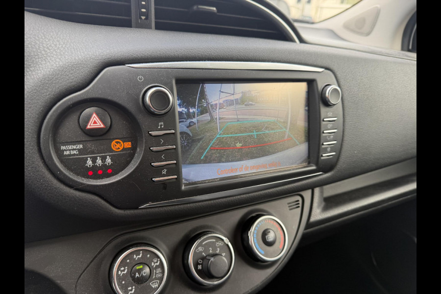 Toyota Yaris 1.0 VVT-i Comfort | Garantie tot 05-2029! | Navigatie | Achteruitrij Camera | Cruise Control |