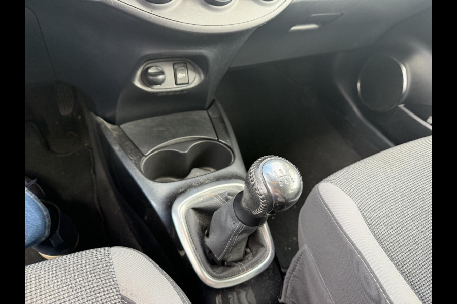Toyota Yaris 1.0 VVT-i Comfort | Garantie tot 05-2029! | Navigatie | Achteruitrij Camera | Cruise Control |