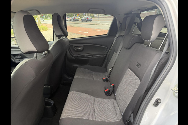 Toyota Yaris 1.0 VVT-i Comfort | Garantie tot 05-2029! | Navigatie | Achteruitrij Camera | Cruise Control |