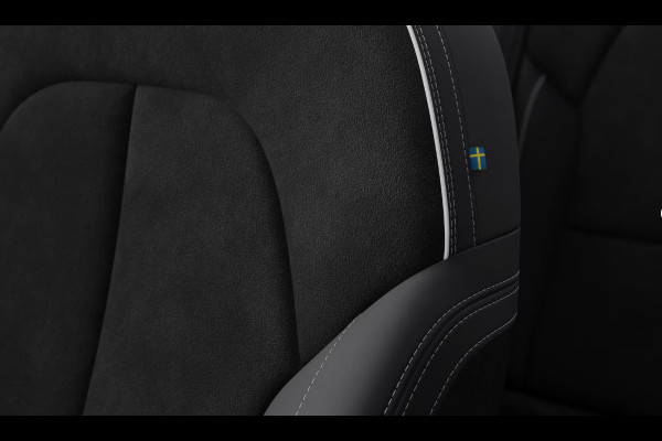 Volvo EC40 Single Motor Extended Range Plus Europa 82 kWh 360 Camera/ Panoramadak/ Harman Kardon audio/ Adaptive cruise control/ Pilot Assist/ Google Services/ 20" Lichtmetalen velgen