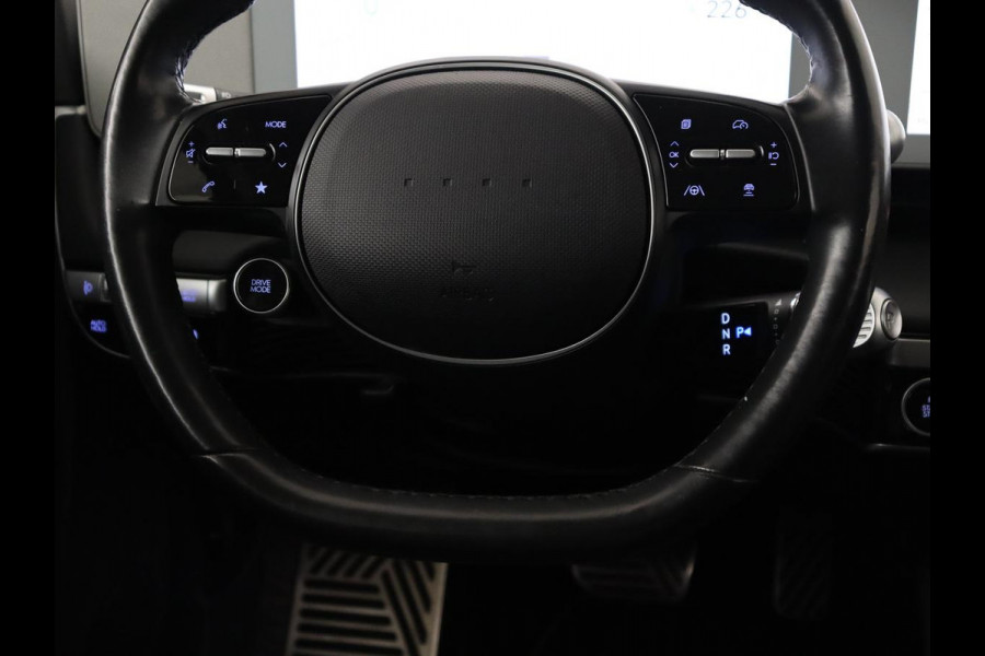Hyundai IONIQ 5 Connect 73kWh | SOH 92,2% | Stuur/stoel verwarming | Adaptive cruise | Trekhaak | BOSE sound | Camera | Park assist | Carplay | Climate control | Full LED