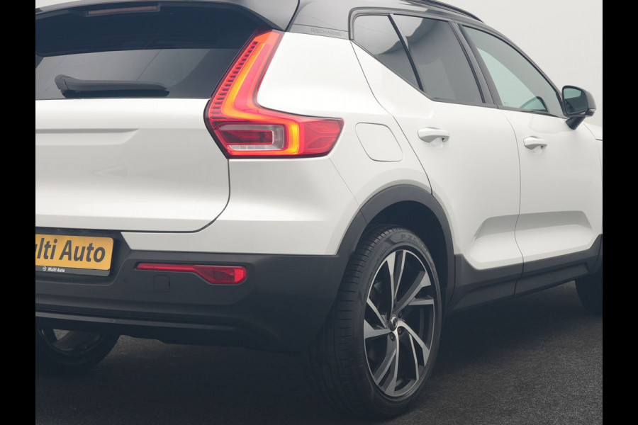 Volvo XC40 T5 Recharge R-Design PHEV 262pk | Panodak | Adaptive Cruise | Camera | Alcantara Sportstoelen Memory & Verwarmd | Stuur Verwarmd | Keyless | BLIS | Apple Carplay | Navigatie | DAB | 20"L.M | Plug in Hybrid |