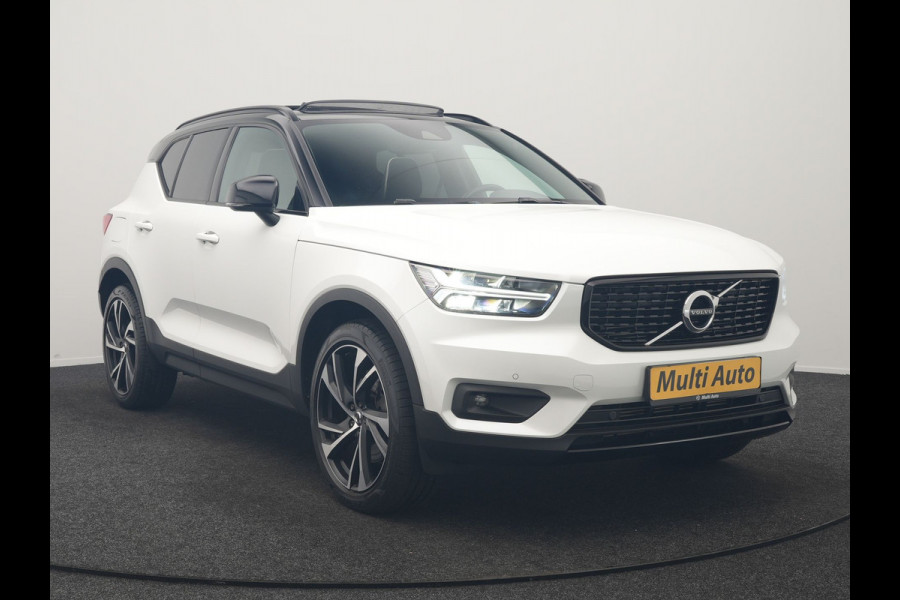 Volvo XC40 T5 Recharge R-Design PHEV 262pk | Panodak | Adaptive Cruise | Camera | Alcantara Sportstoelen Memory & Verwarmd | Stuur Verwarmd | Keyless | BLIS | Apple Carplay | Navigatie | DAB | 20"L.M | Plug in Hybrid |
