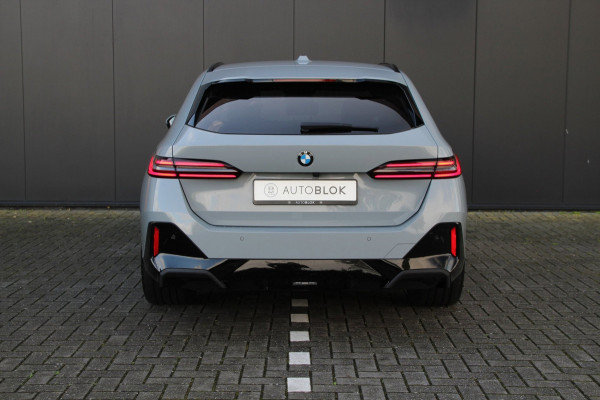 BMW 5 Serie Touring 520i | M-sport PRO | Trekhaak | Pano | B&W