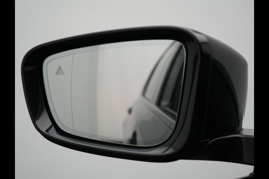 BMW 3 Serie Touring 330e xDrive Sportline PHEV 293pk Dealer O.H | SOH 87,9% | Trekhaak Af Fabriek | Camera | Lederen Sportstoelen Verwarmd | Apple Carplay | Sfeerverlichting | Navigatie | Virtual | Cruise Control | DAB | 18"L.M | Plug In Hybrid |