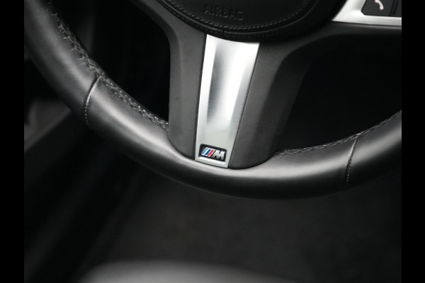 BMW 3 Serie Touring 330e xDrive Sportline PHEV 293pk Dealer O.H | SOH 87,9% | Trekhaak Af Fabriek | Camera | Lederen Sportstoelen Verwarmd | Apple Carplay | Sfeerverlichting | Navigatie | Virtual | Cruise Control | DAB | 18"L.M | Plug In Hybrid |