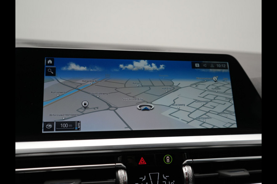 BMW 3 Serie Touring 330e xDrive Sportline PHEV 293pk Dealer O.H | SOH 87,9% | Trekhaak Af Fabriek | Camera | Lederen Sportstoelen Verwarmd | Apple Carplay | Sfeerverlichting | Navigatie | Virtual | Cruise Control | DAB | 18"L.M | Plug In Hybrid |