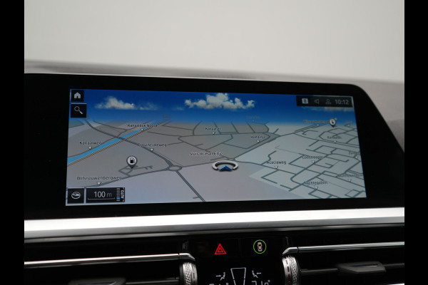 BMW 3 Serie Touring 330e xDrive Sportline PHEV 293pk Dealer O.H | SOH 87,9% | Trekhaak Af Fabriek | Camera | Lederen Sportstoelen Verwarmd | Apple Carplay | Sfeerverlichting | Navigatie | Virtual | Cruise Control | DAB | 18"L.M | Plug In Hybrid |