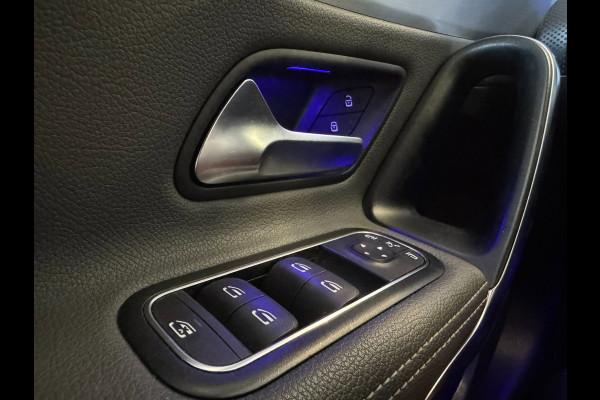 Mercedes-Benz A-Klasse 200 AMG / EDITION 1 / FULL OPTIONS / PANO / BURMESTER / LEDER / CARBON / SFEER / CAMERA / KEYLESS / DAB+ !