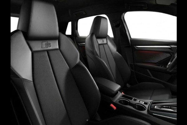 Audi A3 Sportback S edition e-hybrid 204 pk | Techniekpakket plus | Trekhaak | Optiekpakket zwart plus | Warmtewerend glas donker tint |