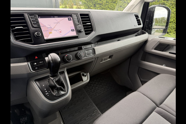 Volkswagen Crafter 2.0 TDI 141 PK AUTOMAAT / L3H2 / HIGHLINE / 3 TONS TREKHAAK / CAMERA / LED / COMFORT STOEL / ADAPTIVE CRUISE / AIRCO